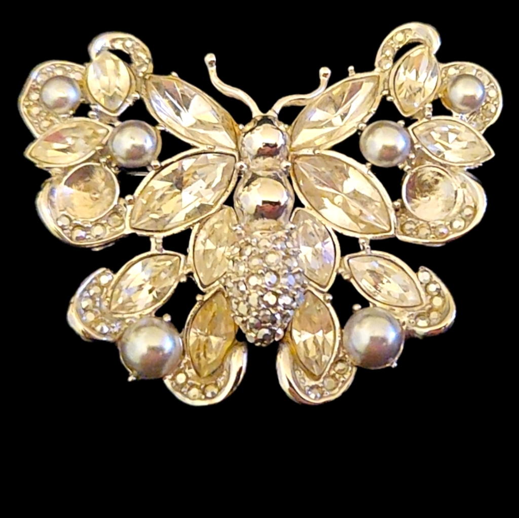 Price Drop Vtg Swarovski Crystals & Pearls Butterfly Brooch Pin